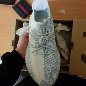yeezy boost 350 v2 cloud white